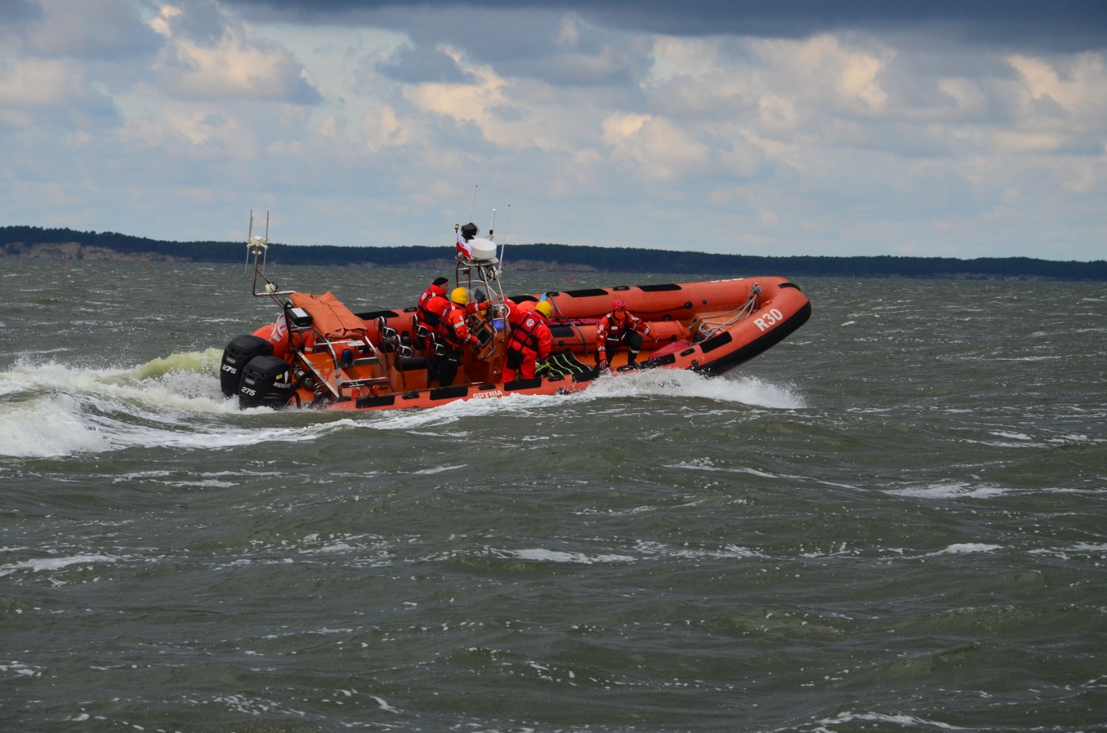 Ćwiczenia ratownicze na Zalewie Wiślanym – „IREN II 2022”