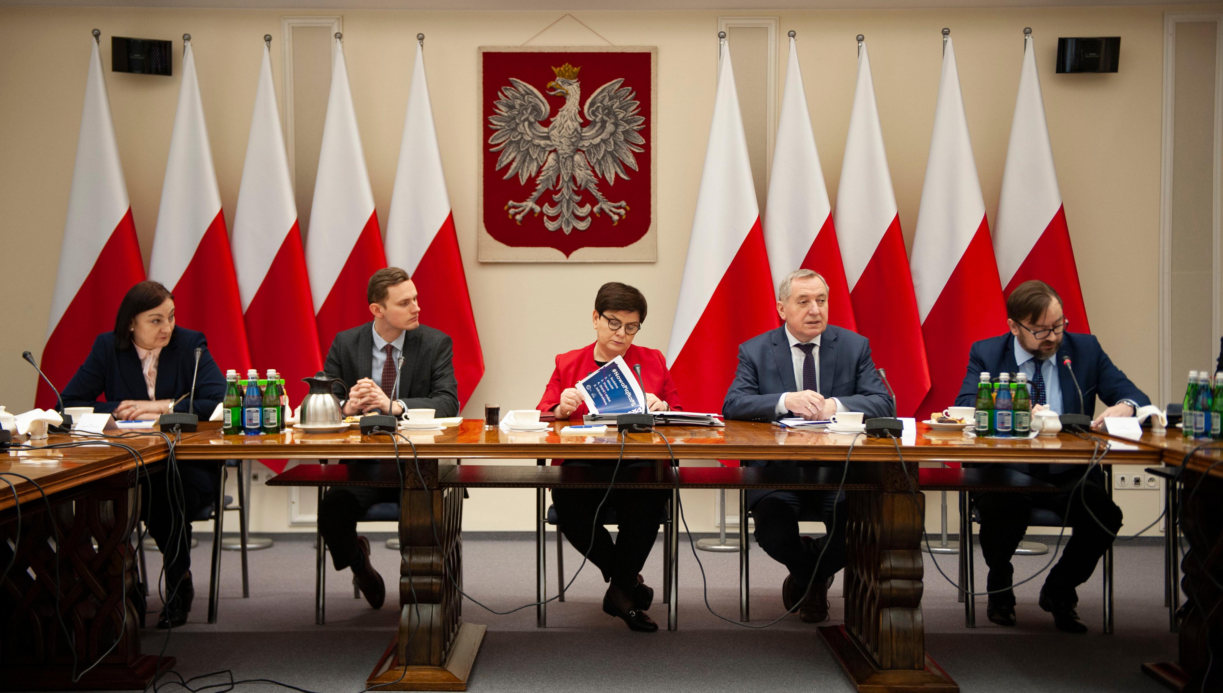 Wicepremier Beata Szydło podczas posiedzenia Komitetu Społecznego Rady Ministrów.