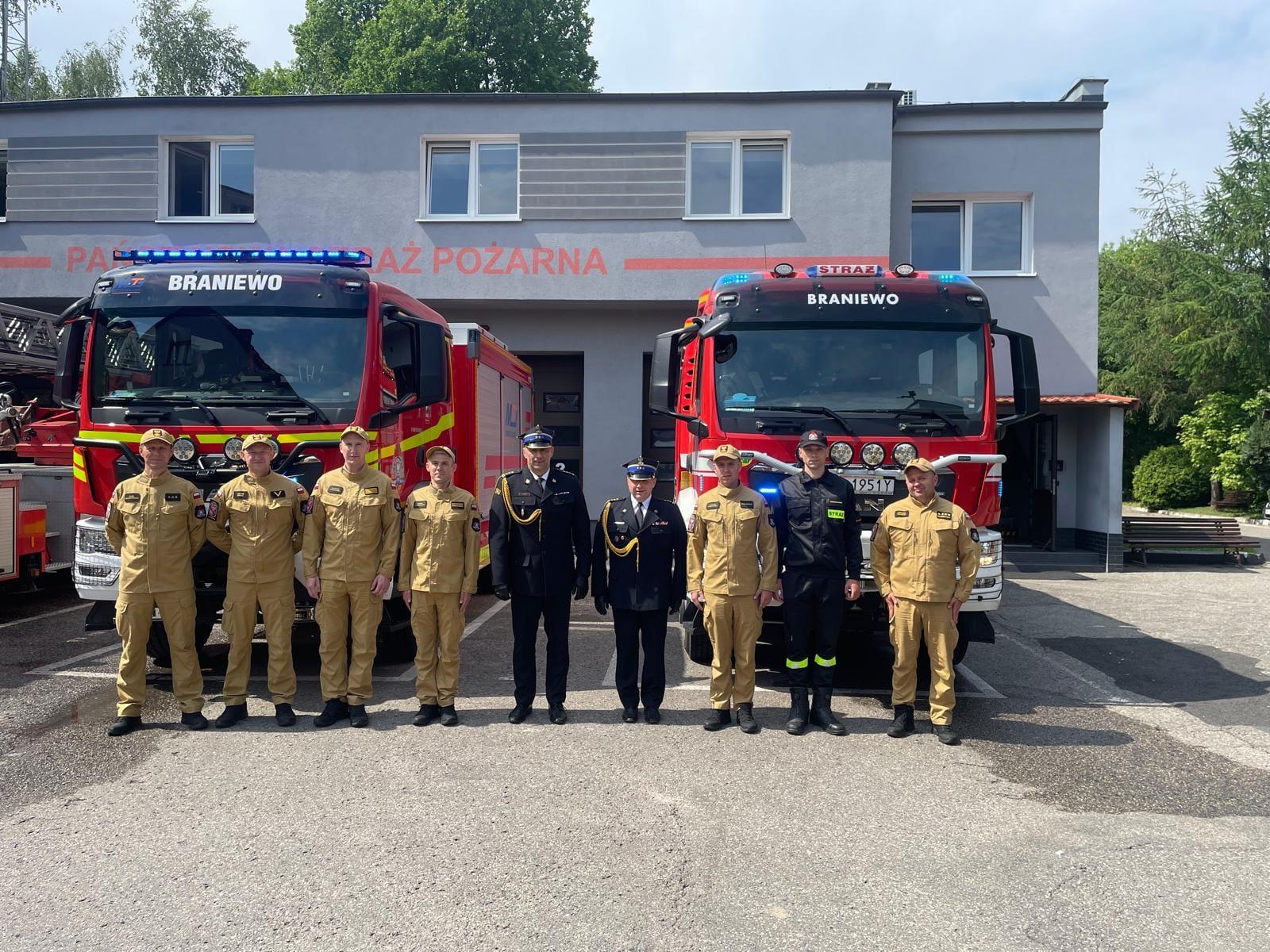 Zastępca Komendanta Wojewódzkiego PSP wizytował braniewską Komendę Powiatową PSP oraz uczestniczył w przekazaniu pojazdów dla OSP 
