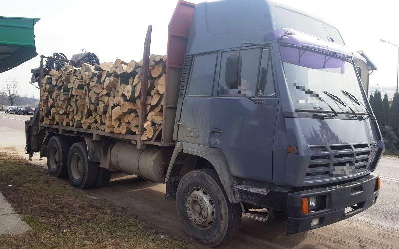 Ciężarówki przewożące niezabezpieczone drewno zatrzymał patrol podkarpackiej ITD. 