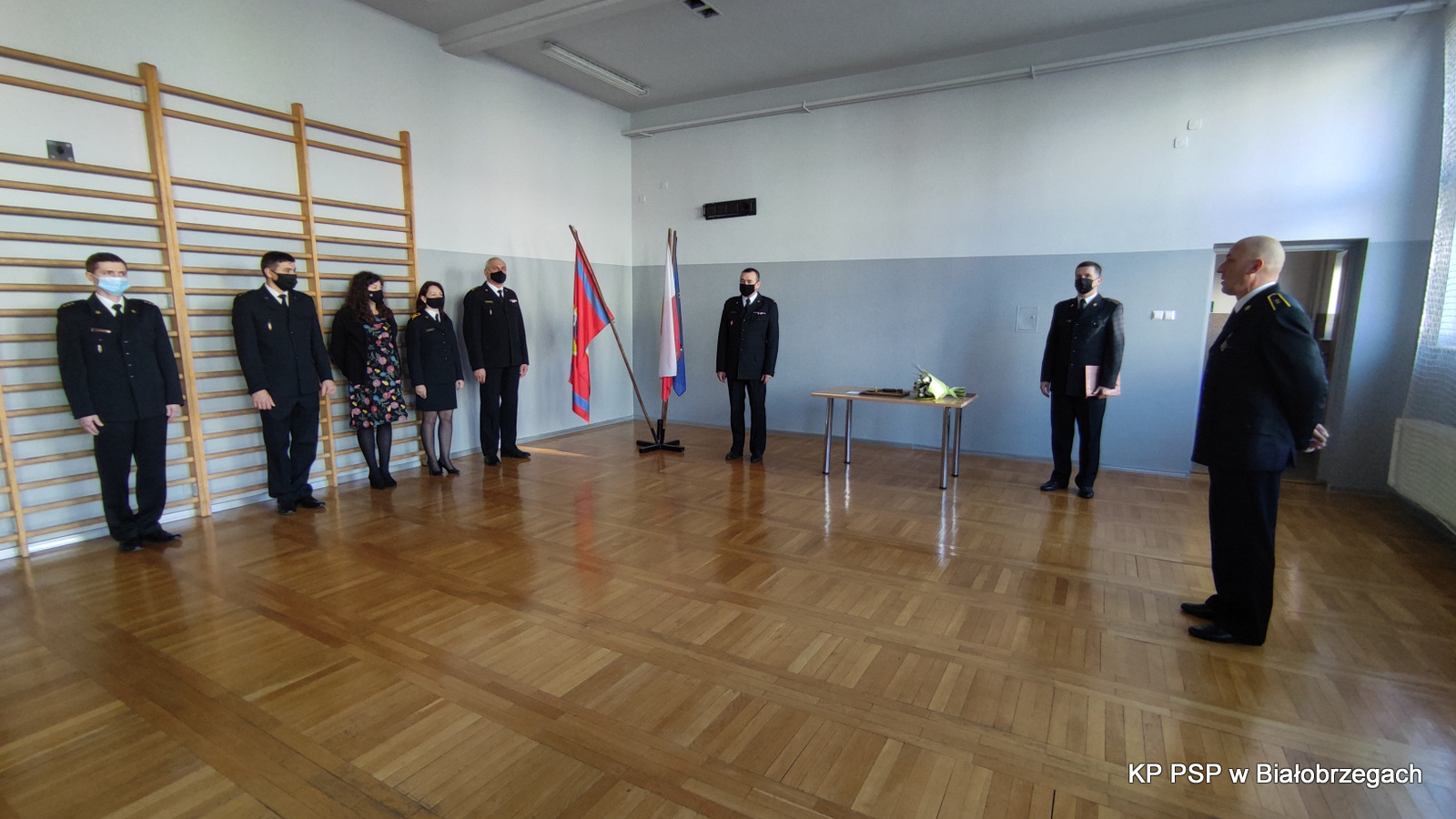 Uroczysta zbiórka z okazji przejścia na emeryturę.