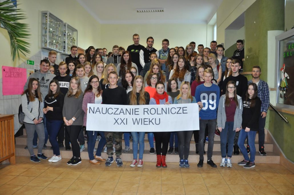 STAŻE ZAWODOWE DLA UCZNIÓW ZSCKR W ZDUŃSKIEJ DĄBROWIE W RAMACH PROJEKTU „NAUCZANIE ROLNICZE XXI WIEKU”