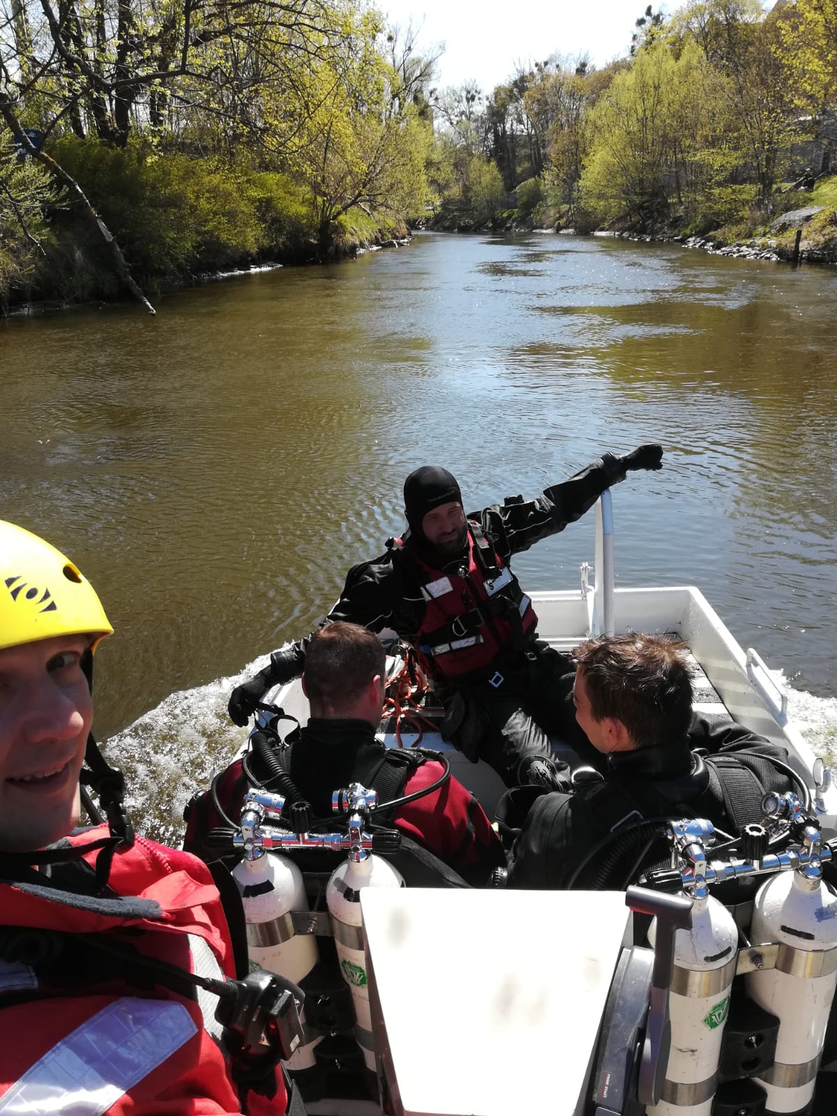 Strażackie ćwiczenia na wodzie