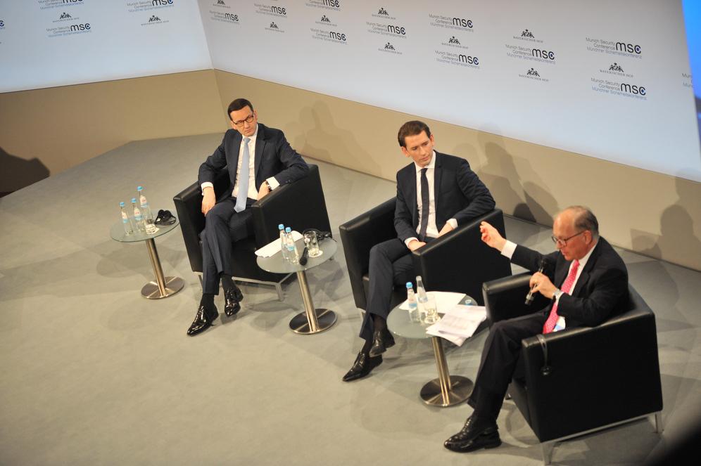 Premier Mateusz Morawiecki podczas panelu dyskusyjnego
