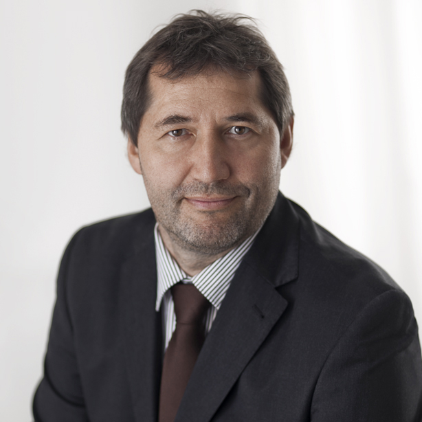 Prof. dr hab. n. med. Tomasz Banasiewicz – Członek Zarządu, chirurg, jest jednym z najbardziej
rozpoznawalnych autorytetów w dziedzinie leczenia ran (zwłaszcza przewlekłych i trudno gojących się). W projekcie pełni rolę
konsultanta merytorycznego. 