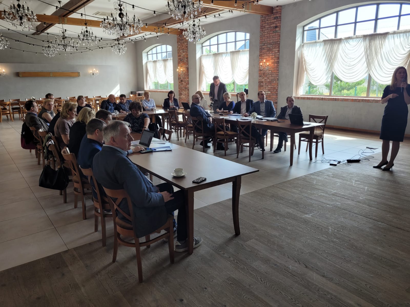 Zdjęcie przedstawia spotkanie Alicji Kulki, p.o. GGK z Geodetami Województw