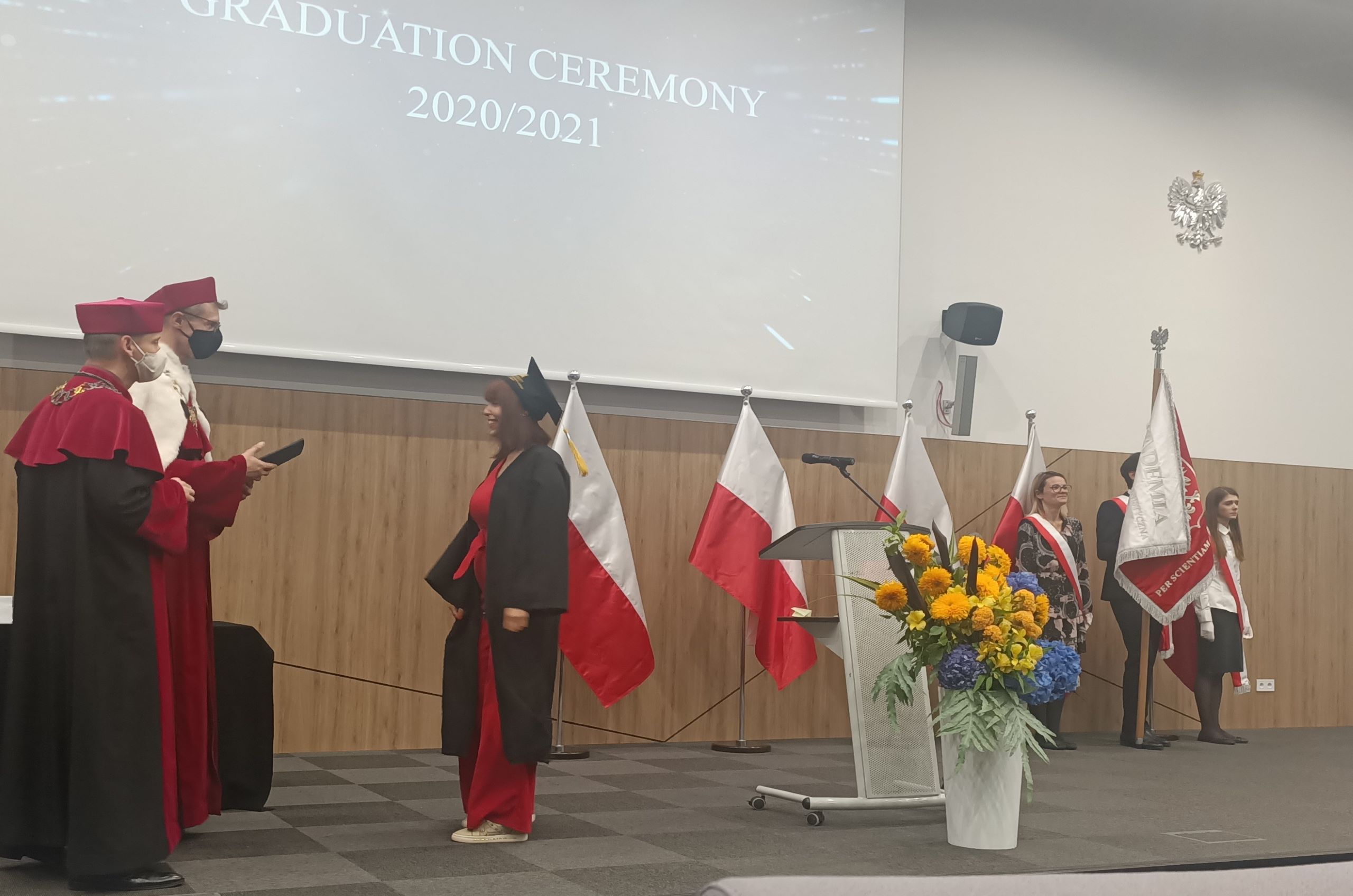 Uroczystość Graduacji- wręczenie dyplomu ukończenia studiów Stypendystce projektu