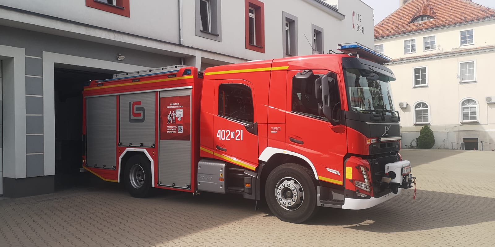 Zdjęcie przedstawia GBA -Rt 2,526 VOLVO średni samochód ratowniczo-gaśniczy, zbiornik 2500 l wody, zbiornik 250 l środka pianotwórczego.