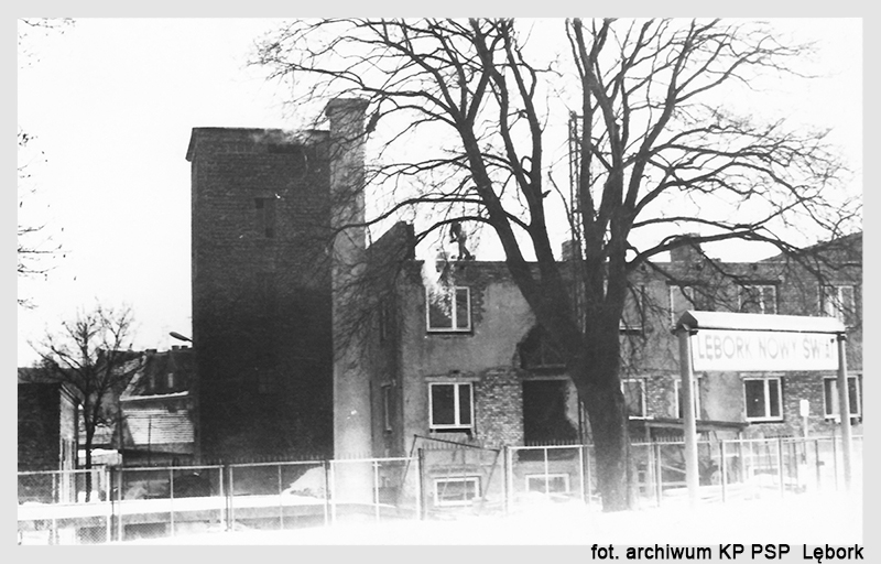 Budynek Okręgowego Pogotowia Zawodowej Straży Pożarnej na Nowym Świecie (przed wojną budynek karczmy dworcowej)