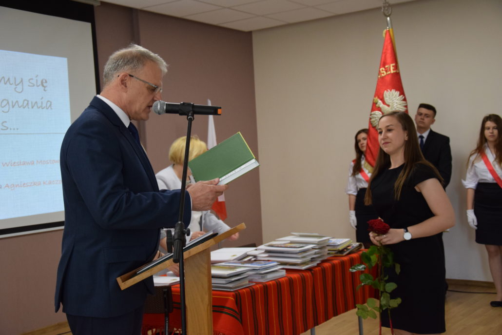 POŻEGNANIE MATURZYSTÓW