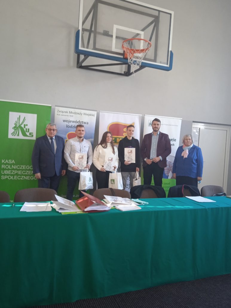 Sukces uczniów ze Zduńskiej Dąbrowie w olimpiadzie młodych producentów rolnych