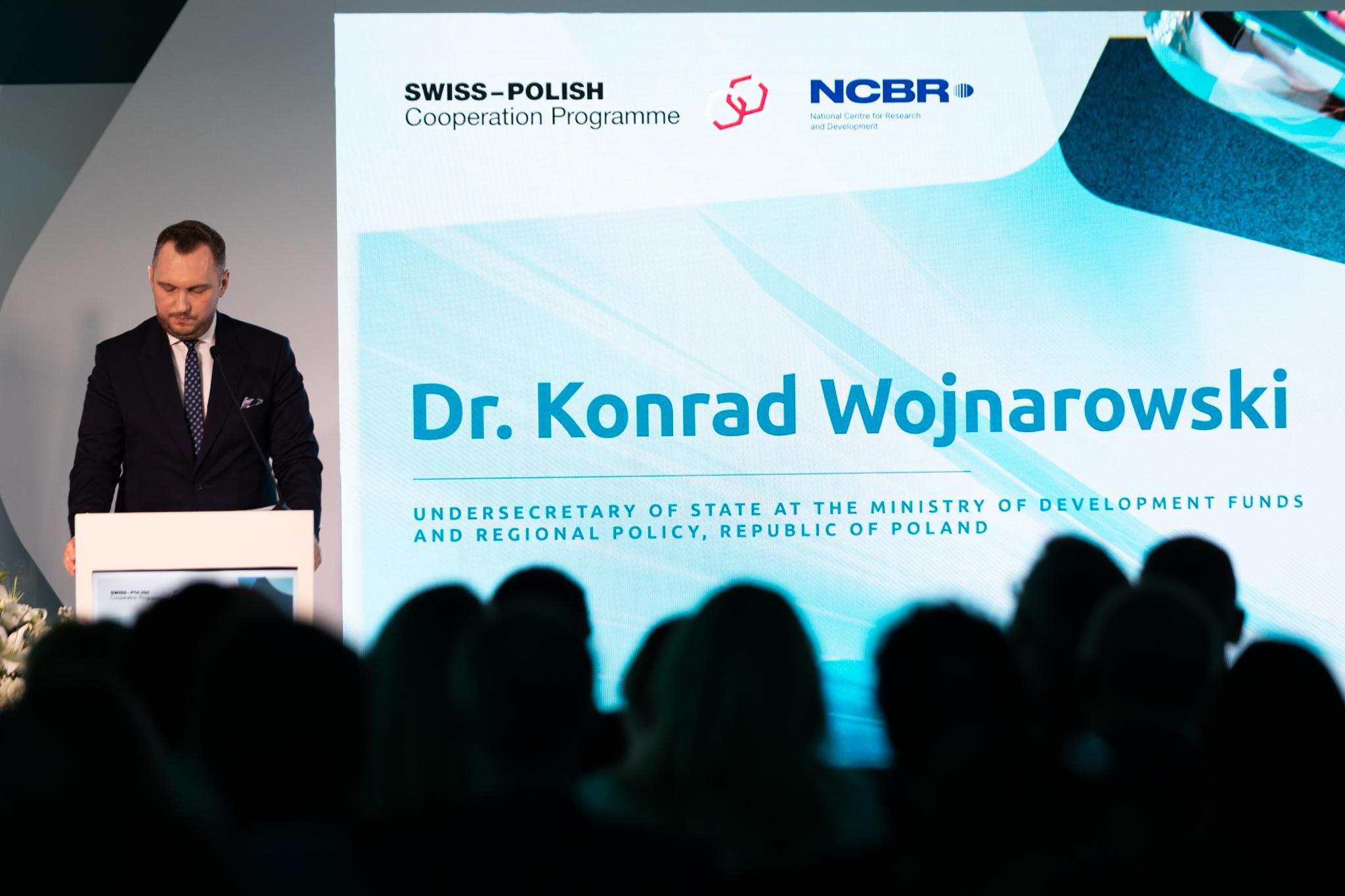 dr Konrad Wojnarowski