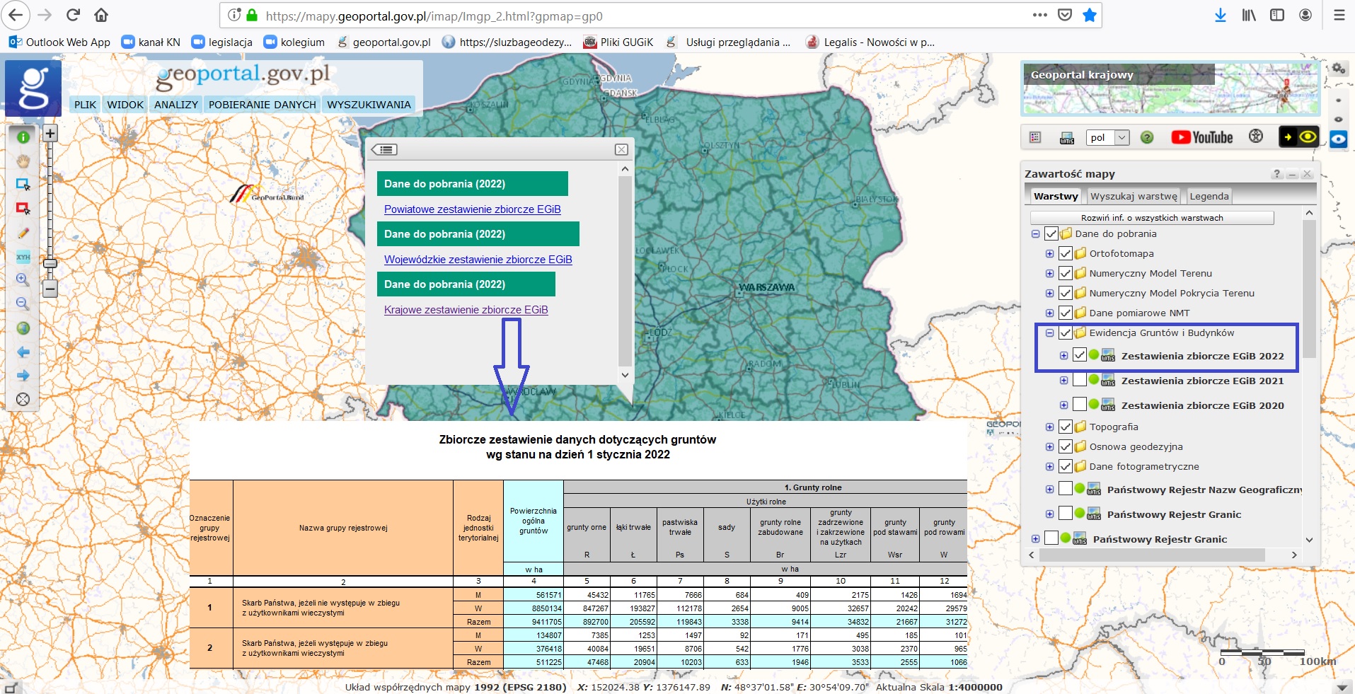 Na rysunku przedstawiono sposób pobierania zbiorczych zestawień danych ewidencji gruntów i budynków wg stanu na 1 stycznia 2022 r.