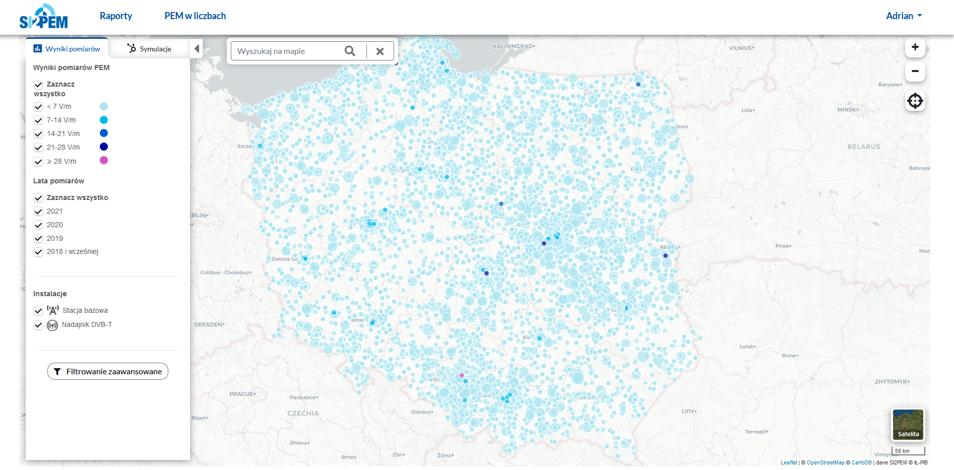Mapa Polski z zaznaczonymi na niej stacjami bazowymi oraz nadajnikami DVB-T.