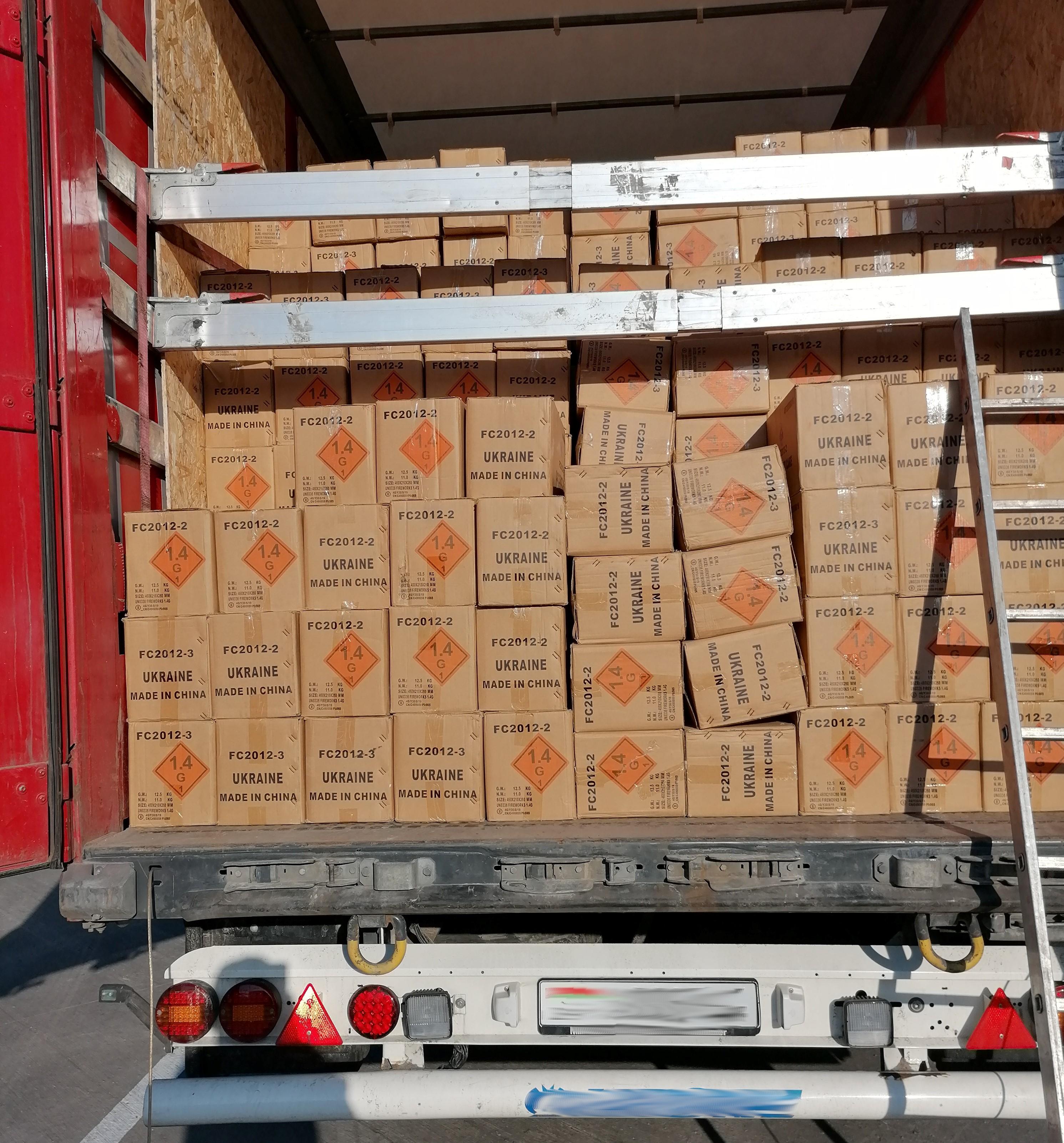 Niewłaściwy przewóz fajerwerków.