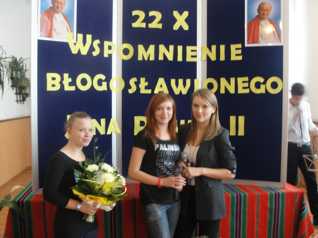 O PAPIEŻU INACZEJ…