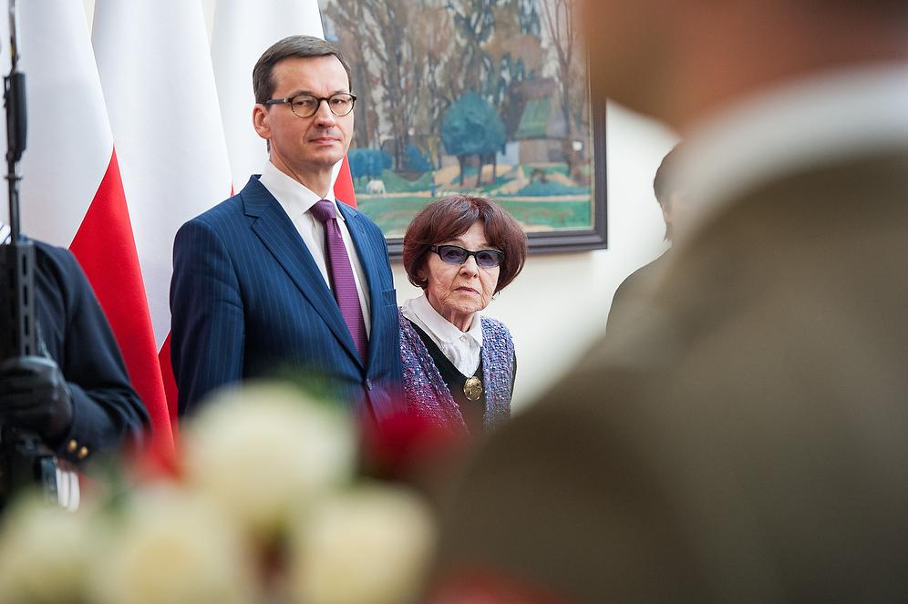 Premier Mateusz Morawiecki z Zofią Pilecką.