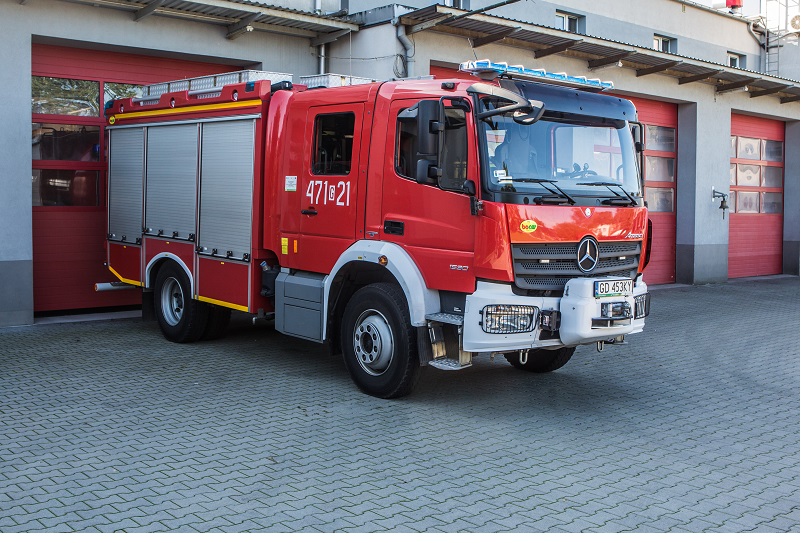 Średni samochód ratowniczo-gaśniczy Mercedes Benz-Atego 1530