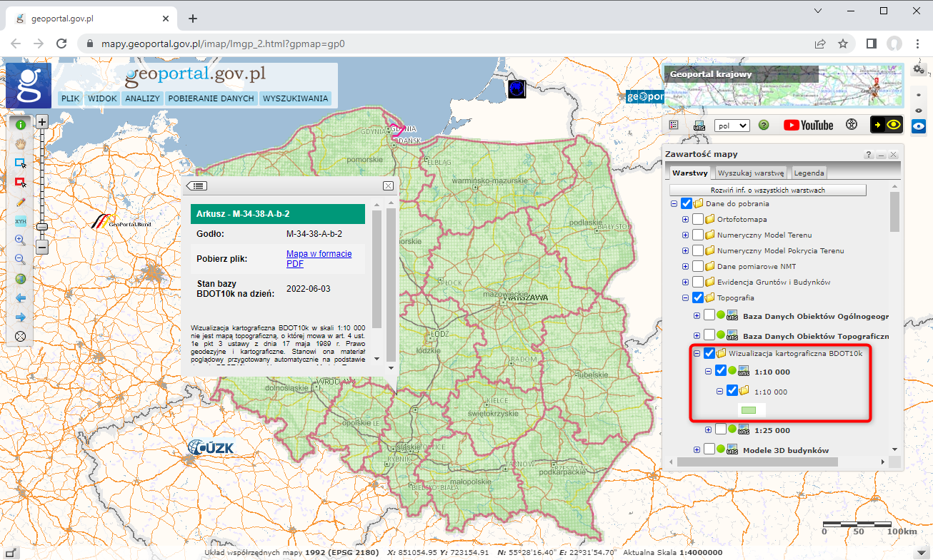 Ilustracja przedstawia zrzut ekranu z serwisu www.geoportal.gov.pl pokazujący w jaki sposób pobrać wizualizacje kartograficzne BDOT10k w skali 1:10000.