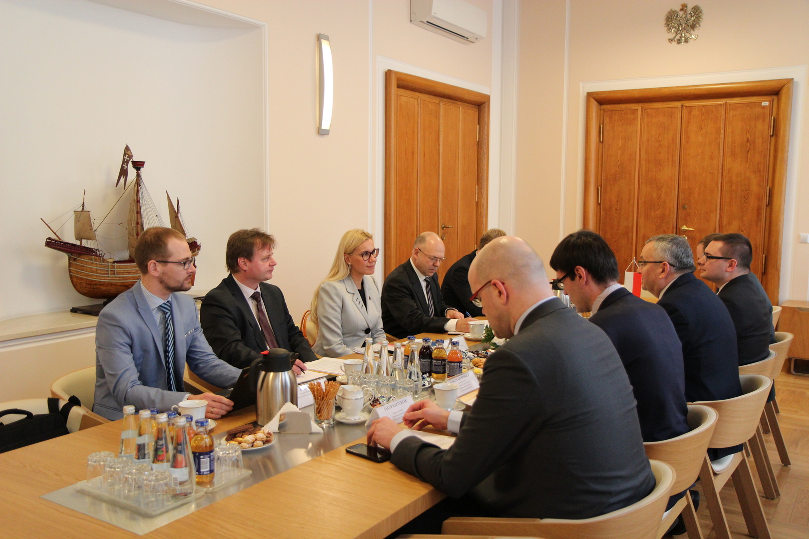 Spotkanie ministra Andrzeja Adamczyka z minister ds. gospodarczych i komunikacji Republiki Estonii Kadri Simson