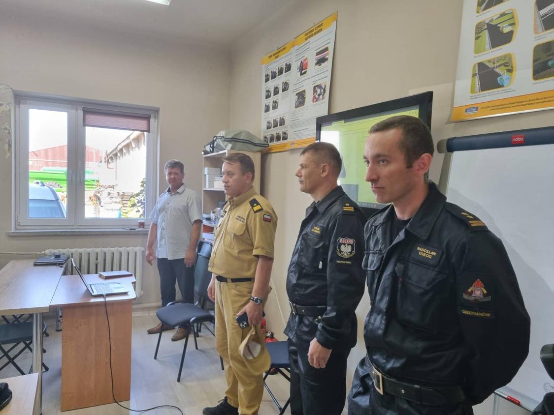 Pierwsze na Mazowszu szkolenie dla strażaków OSP na prawo jazdy kategorii „C” 