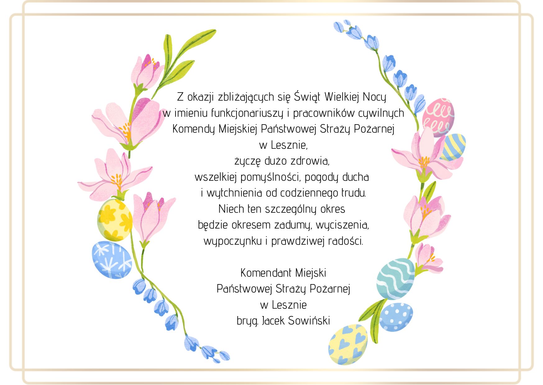 Napisy z życzeniami wielkanocnymi i ozdobne jajka.