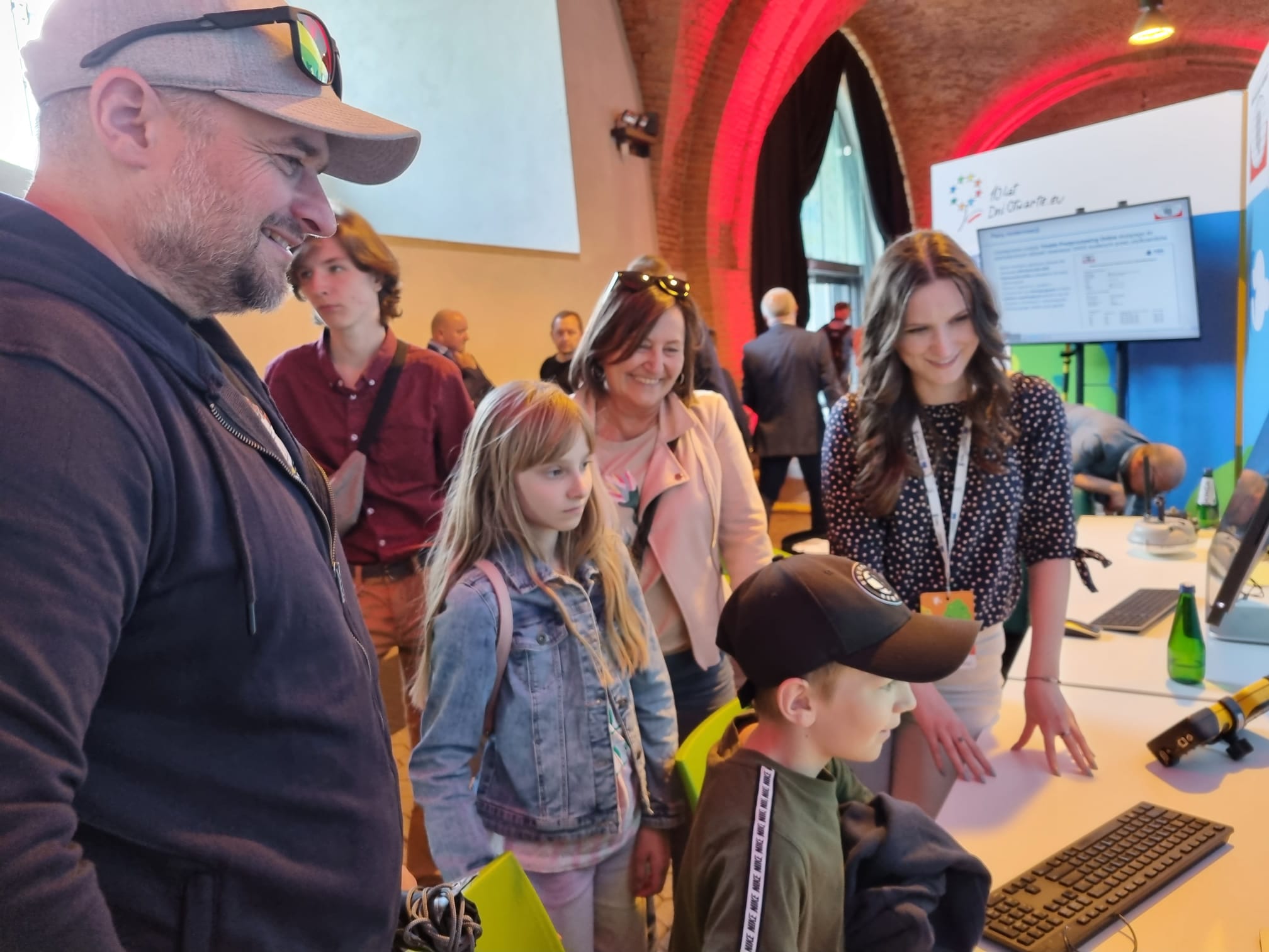 p.o. Głowny Geodeta Kraju Alicja Kulka podczas 10. Dni Otwartych Funduszy Europejskich