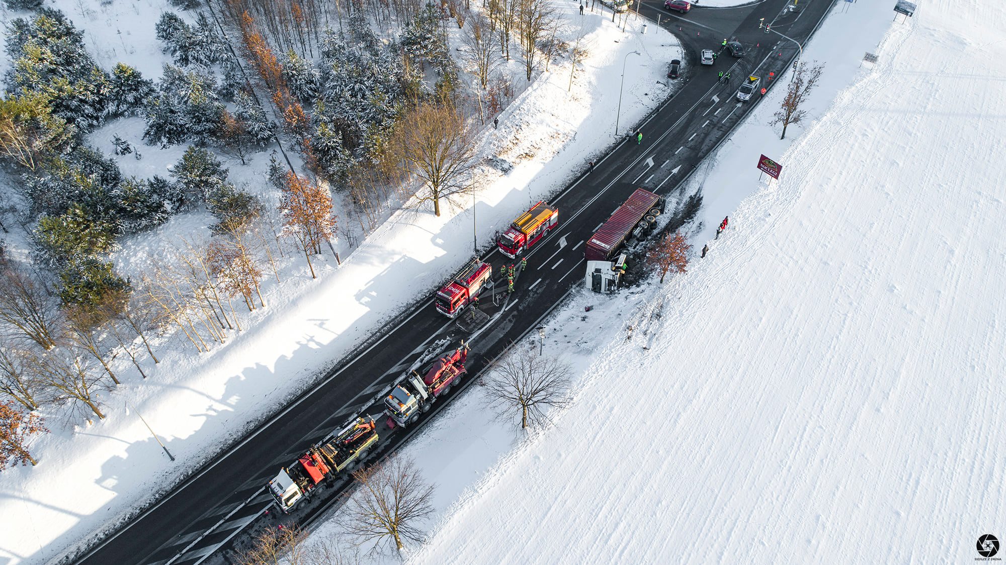 Zdjęcie wypadku samochodowego w Żelkowie.