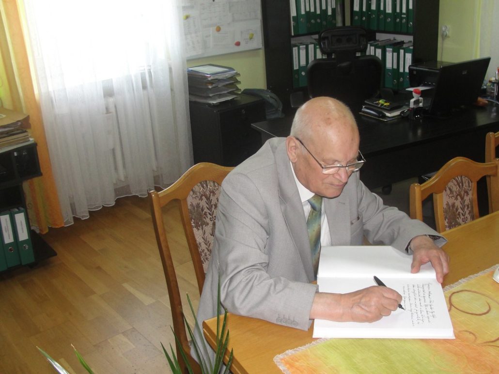 WIZYTA WYBITNEGO GOŚCIA PANA PROFESORA ZWYCZAJNEGO DR HAB. STEFANA WAWRZYŃCZAKA W MURACH ZSCKR W ZDUŃSKIEJ DĄBROWIE