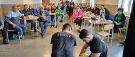 funkcjonariusze JRG Złotów przeprowadzili spotkanie tematyczne w jednym z zakładów pracy na terenie miasta Złotowa.