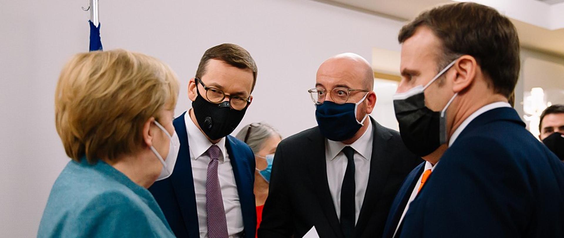 Rozmowy premiera Mateusza Morawieckiego podczas pierwszego dnia szczytu Rady Europejskiej.