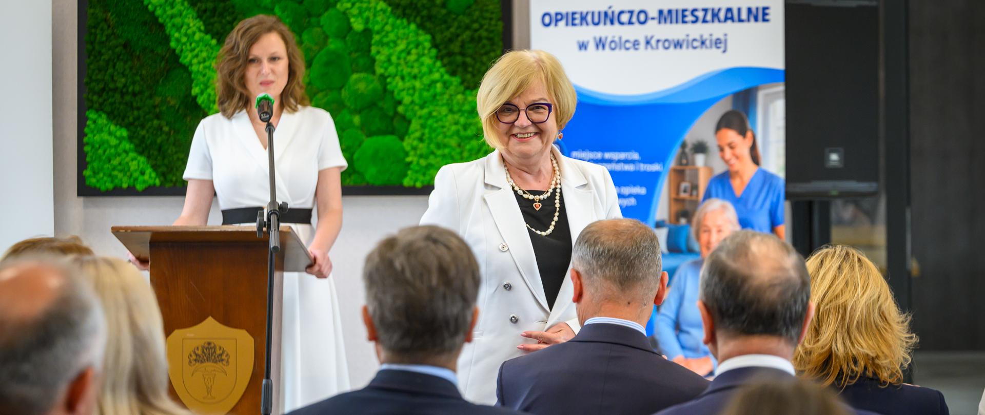Zdjęcie przedstawia wojewodę podkarpackiego Teresę Kubas-Hul