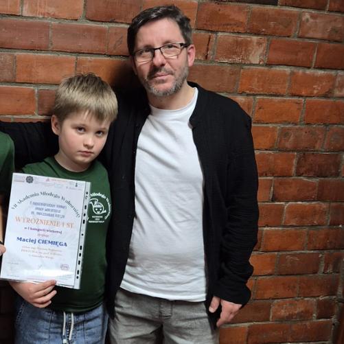 Maciek Ciemięga z nauczycielem waltorni Panem Tomaszem Wójtowicz