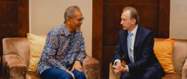 The Honourable Datuk Seri Dr Dzulkefly Ahmad, the Minister of Health of Malaysia and Ambassador Krzysztof Dobrowolski in discussion 