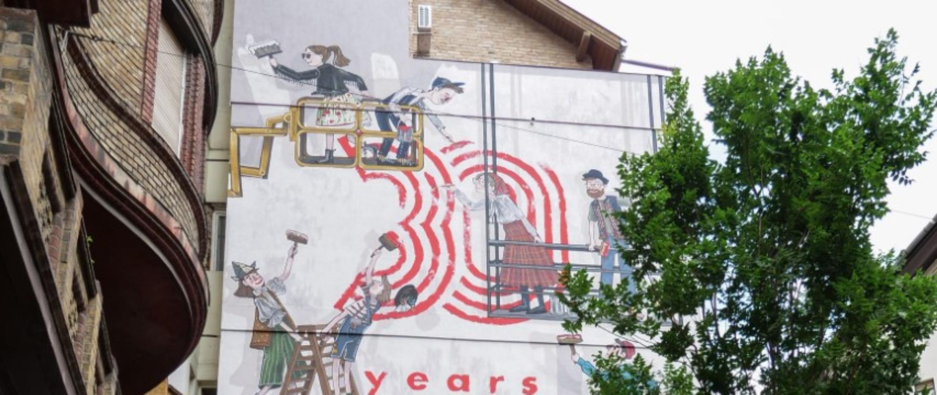 odsłonięcie w Budapeszcie muralu z okazji 30. rocznicy Grupy Wyszehradzkiej 