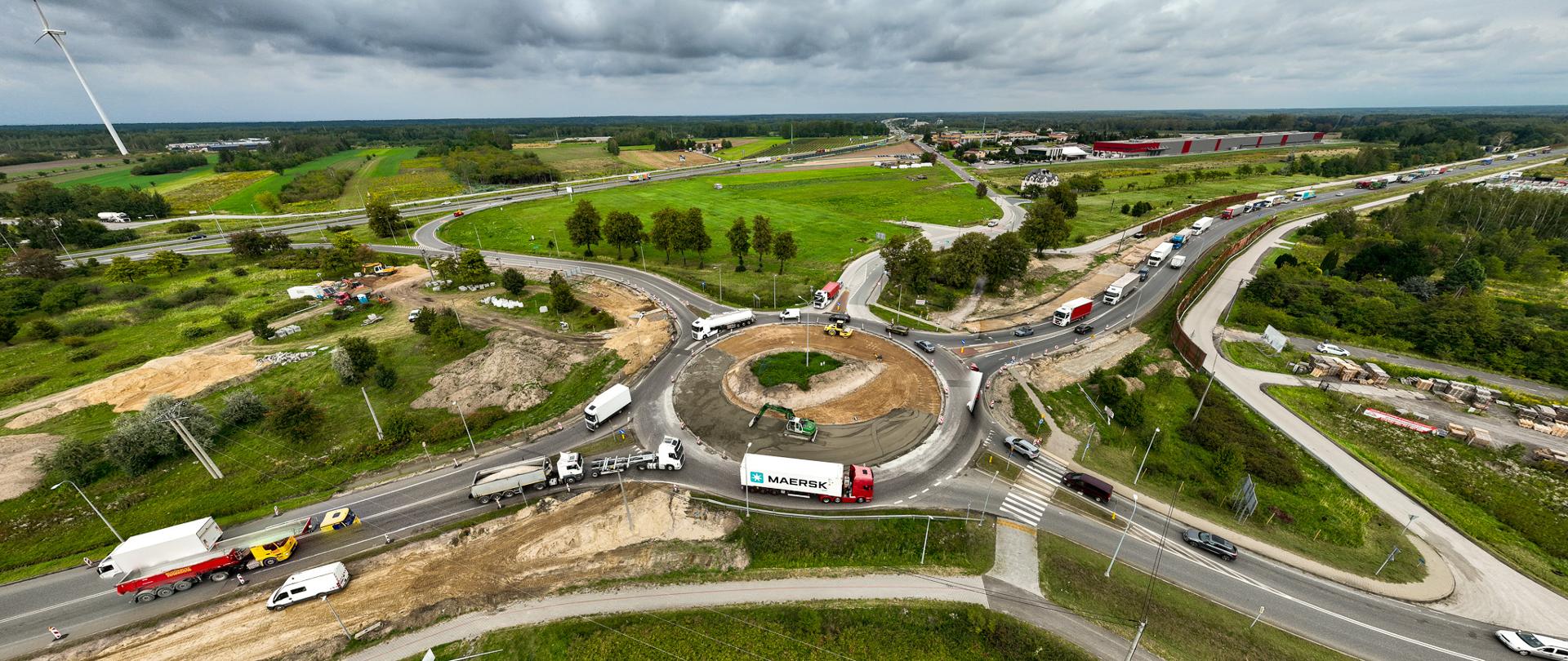 S8 węzeł Mszczonów na przecięciu z DK50, przebudowa ronda w ramach przygotowań do poszerzenia A2 Łódź - Warszawa