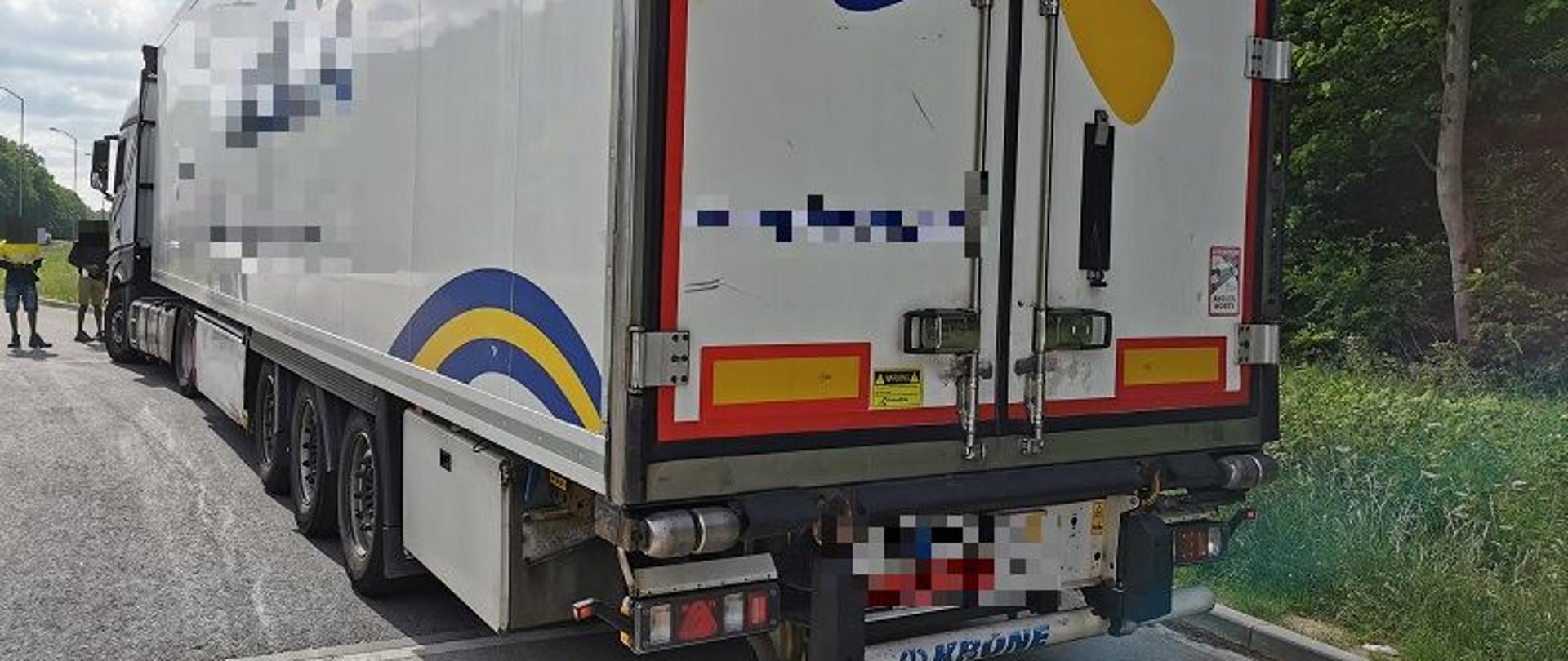 Na zdjęciu widoczny zatrzymany zagraniczny przewoźnik 