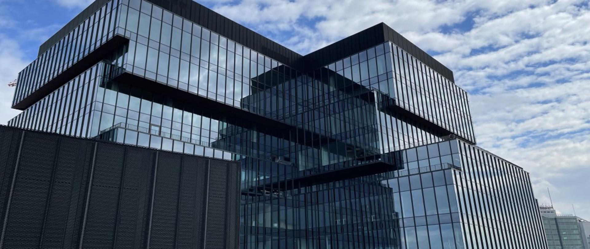 Rozpoznanie operacyjne obiektu: Centrum Biznesowe Nowy Rynek