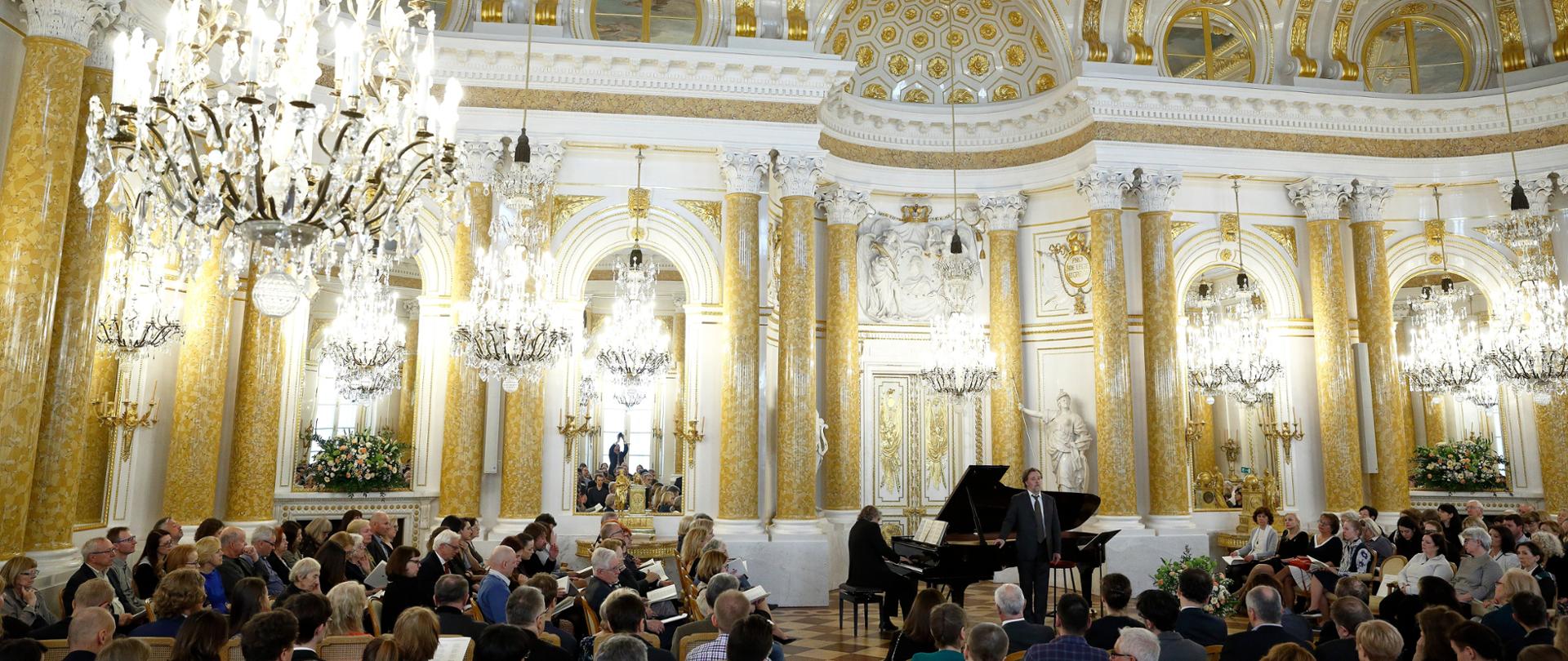 07.04.2019 - RECITAL WOKALNY - 23 WIELKANOCNY FESTIWAL LUDWIGA VAN BEETHOVENA
CHRISTIAN GERHAHER - BARYTON
GEROLD HUBER - FORTEPIAN
SALAWIELKA ZAMEK KRÓLEWSKI W WARSZAWIE PLAC ZAMKOWY 1
FOT. BRUNO FIDRYCH / PLASTERSTUDIO
+48 600 83 82 82