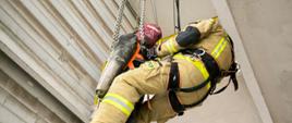Ćwiczenia z ratownictwa wysokościowego.