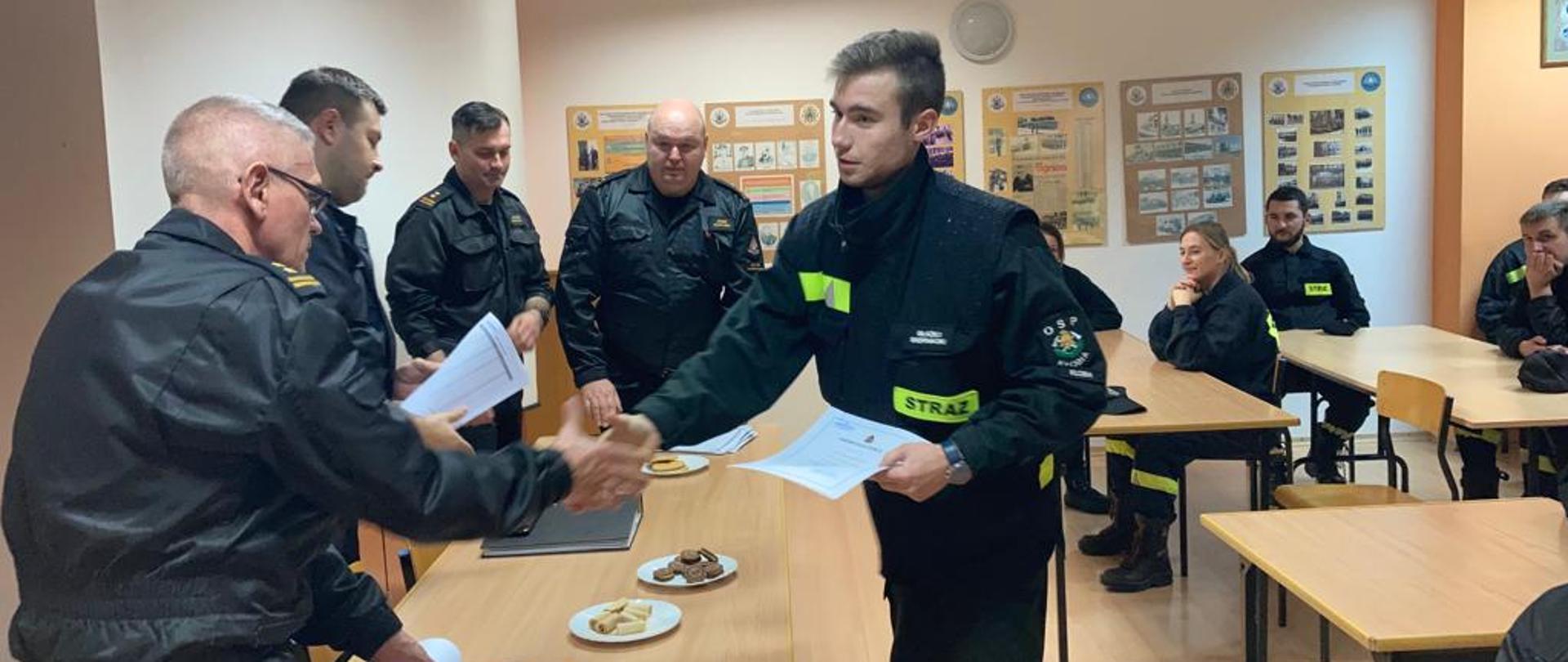 Zakończenie szkolenia podstawowego strażaka ratownika OSP - wrzesień 2021 r.