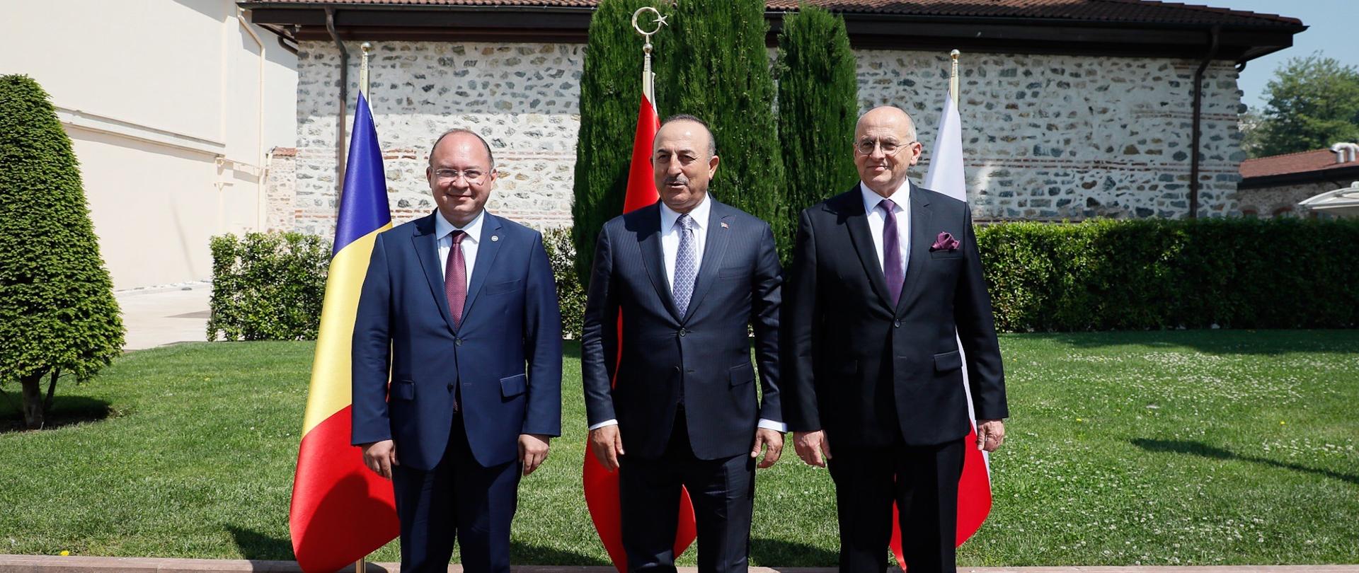 Minister Zbigniew Rau met with his counterparts from Romania, Bogdan Aurescu and Turkey, Mevlüt Çavuşoğlu, as part of the Istanbul Trilogue