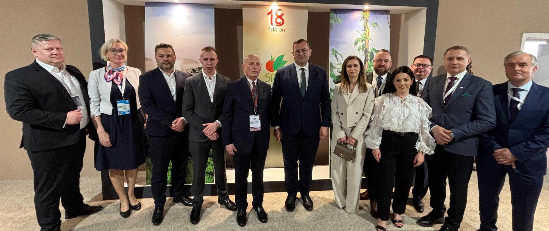 Minister z polską delegacją na SIAM 2026