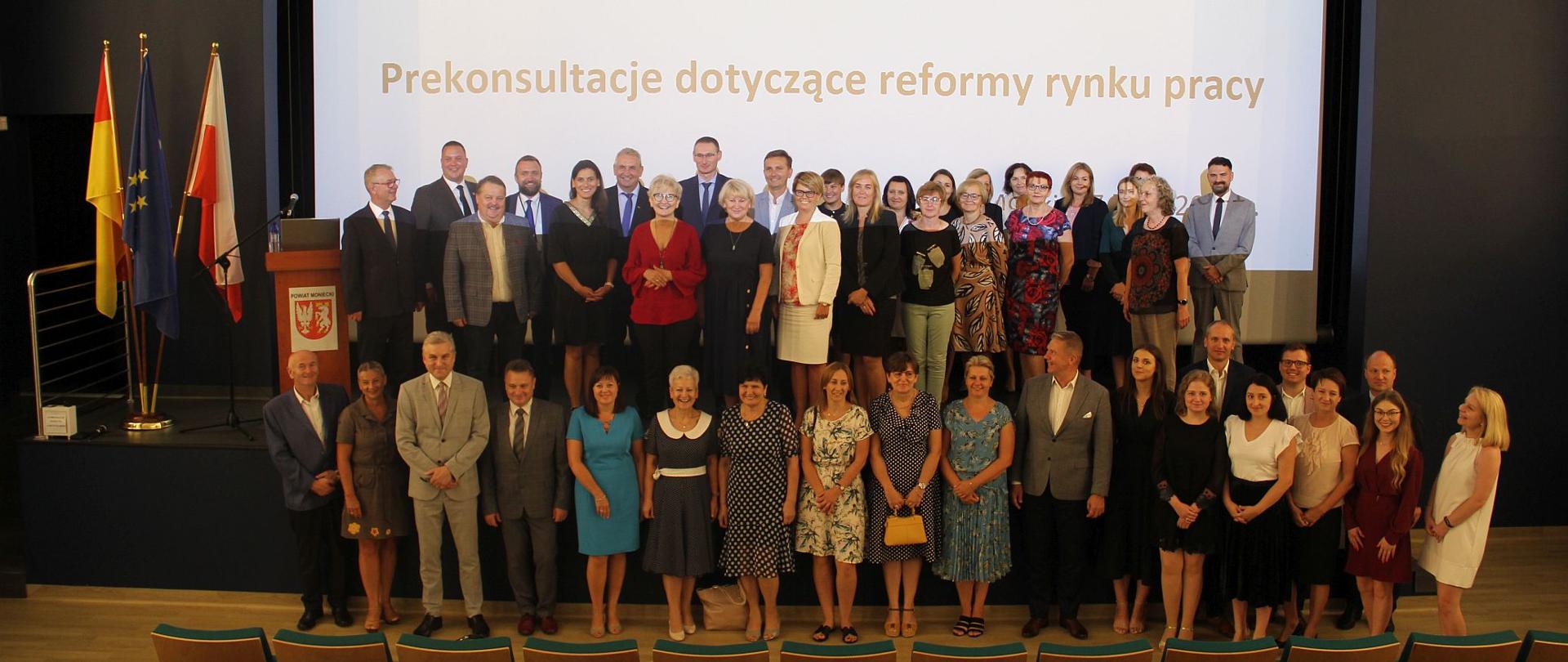 Regionalne konsultacje na temat reformy rynku pracy, źródło: Starostwo Powiatowe w Mońkach