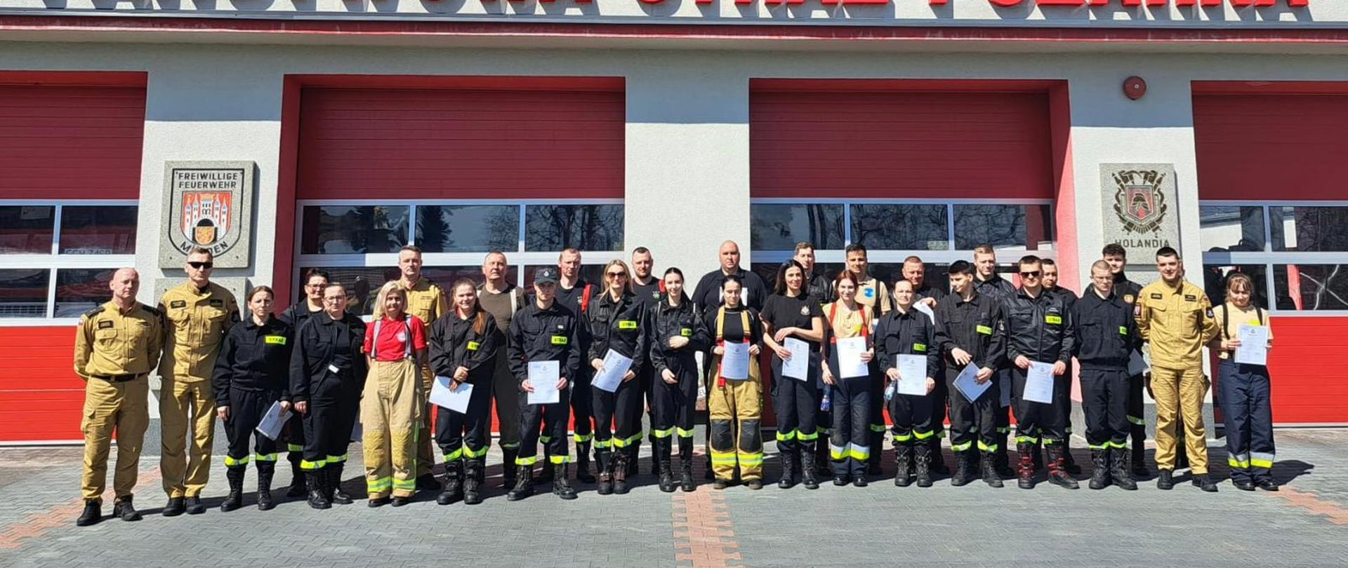 Zakończenie szkolenia podstawowego OSP w Komendzie Powiatowej PSP w Chełmnie.