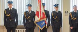 Na zdjęciu widoczny poczet sztandarowy KM PSP w Tarnowie