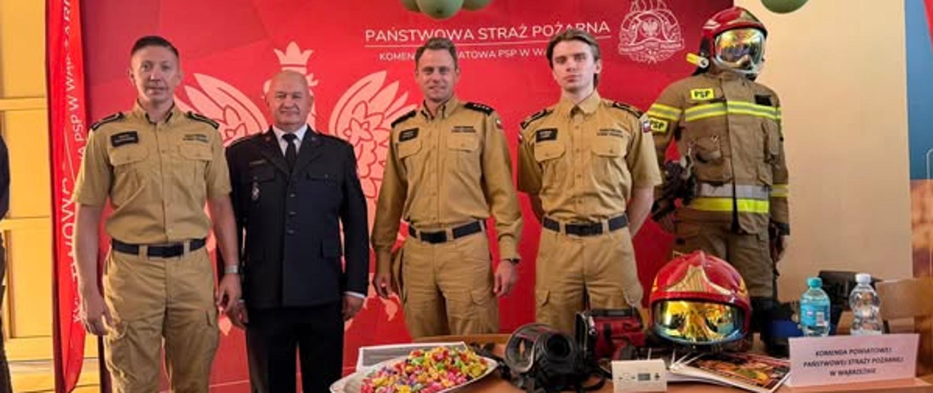 Targi Pracy- Kariera w Zasięgu Ręki - delegacja KP PSP w Wąbrzeźnie.