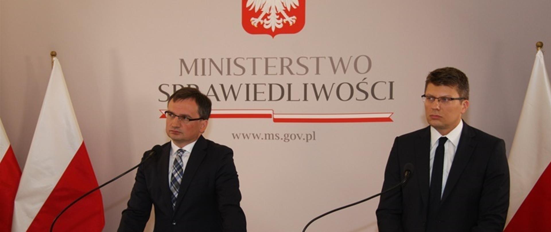 Konferencja prasowa z udziałem Ministra Sprawiedliwości Zbigniewa Ziobro, Podsekretarza Stanu Marcina Warchoła, senatorów Jana Żaryna, Rafała Ambrozika, posła Grzegorza Wojciechowskiego, mecenasa Mariusza Miąsko