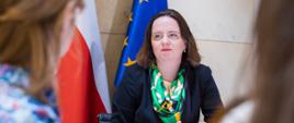 
Spotkanie wiceminister Anny Radwan-Röhrenchef na temat zaangażowania kobiet w politykę zagraniczną
