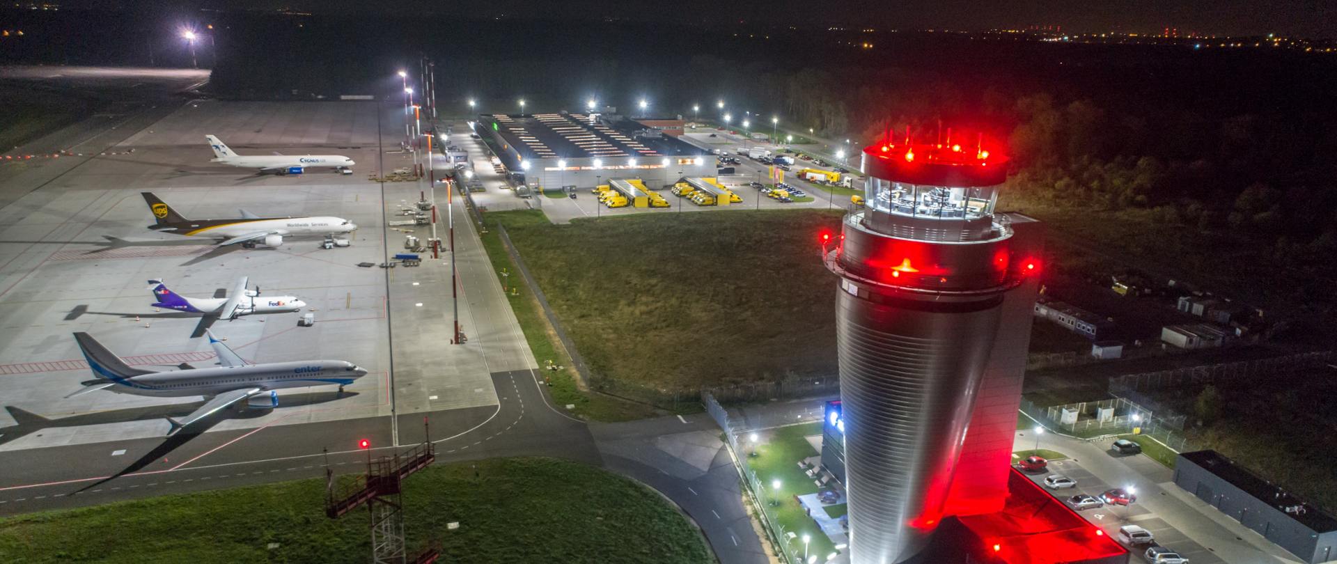 Wieża kontroli ruchu na lotnisku Katowice - Pyrzowice